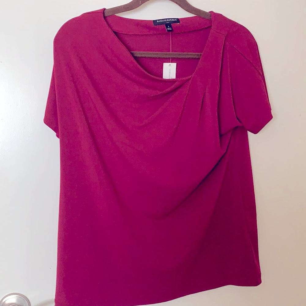 BANANA REPUBLIC magenta gathered top small NWT